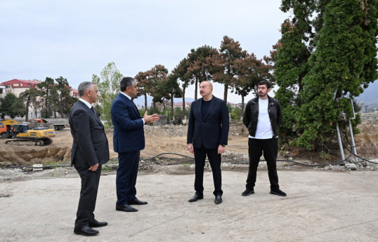 Prezident İlham Əliyev Xankəndi şəhərinin Zəfər meydanında Konqres Mərkəzinin tikintisi ilə tanış olub  - YENİLƏNİB 