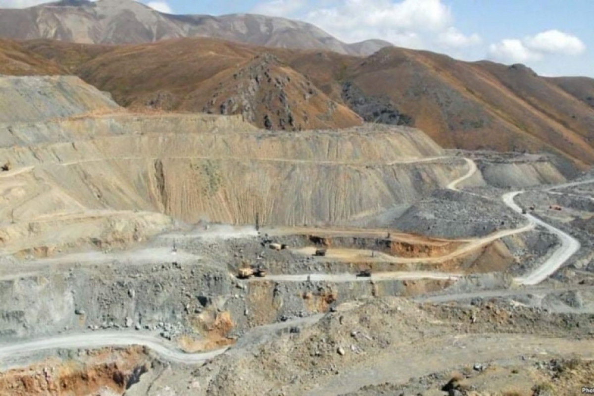 Azad edilmiş ərazilərdə faydalı qazıntı yataqları daha 2 il birbaşa danışıqlar yolu ilə istifadəyə veriləcək