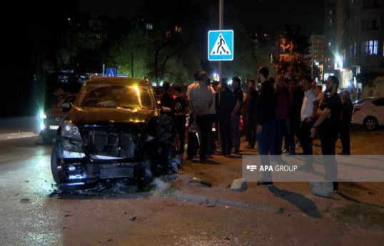 Bakıda iki avtomobil toqquşub, xəsarət alan var  - FOTO 