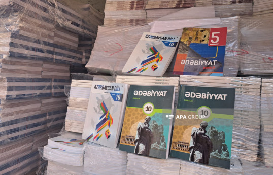 Gürcüstandakı azərbaycandilli məktəblərə dərsliklər göndərilib - FOTO 