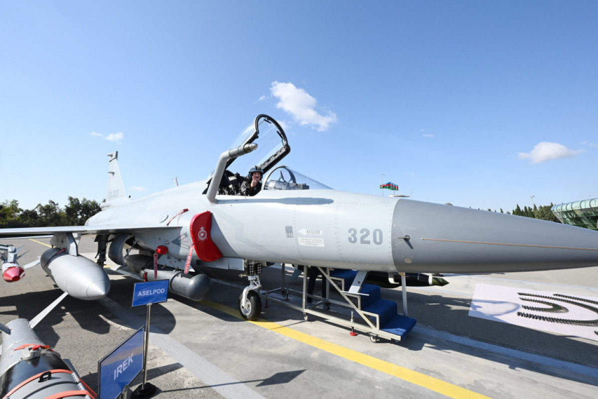 Prezident İlham Əliyevə çoxməqsədli JF-17C təyyarələri təqdim olunub  - YENİLƏNİB-1 