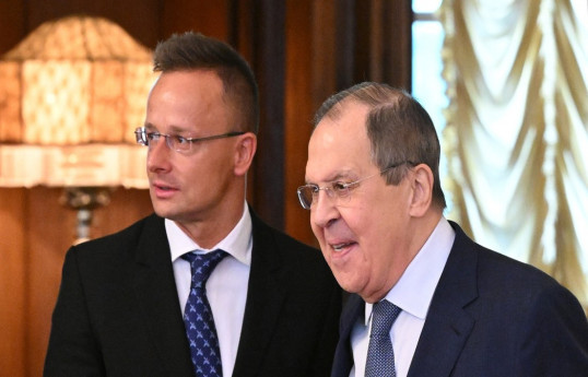 Lavrov və Siyarto Ukraynadakı münaqişəni müzakirə ediblər