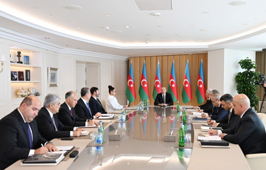 İqtisadi məsələlərə həsr olunmuş müşavirə keçirilib, Prezident çıxış edib - YENİLƏNİB 