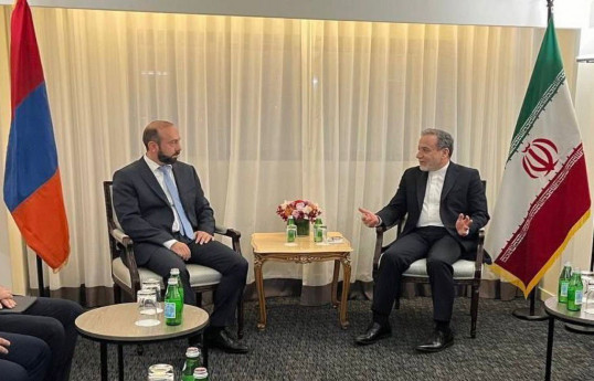 İran və Ermənistan XİN rəhbərləri regional məsələləri müzakirə edib