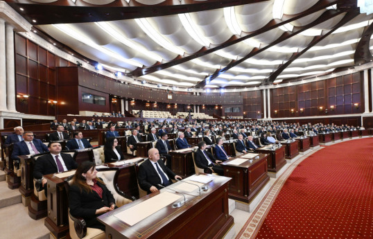 Milli Məclisin payız sessiyasının ilk iclası keçirilib, deputat vəsiqələri təqdim edilib, komitələr formalaşdırılıb - YENİLƏNİB 