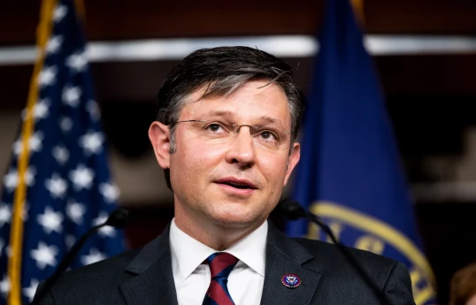 Conson: Trampın üçüncü dəfə prezident olması üçün konstitusiya dəyişməlidir