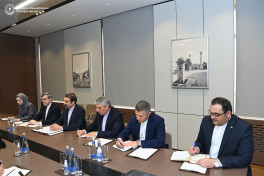 XİN rəhbəri İran Prezidentinin müşaviri ilə beynəlxalq təhlükəsizlik məsələlərini müzakirə edib - FOTO 