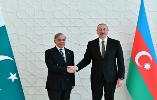 Şahbaz Şərif Azərbaycan Prezidentinə təbrik ünvanlayıb