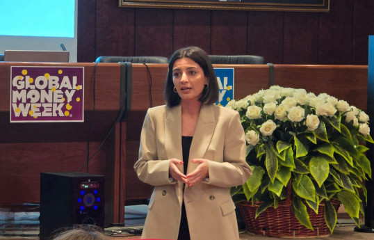 AMB: Milyonlarla insan ödənişlər zamanı onlayn dələduzluğun qurbanı olur