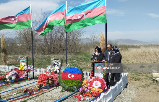 Qarabağın ilk şəhidlərindən Bəxtiyar Quliyev 32 il sonra dəfn edildiyi qəbiristanlıqda anılıb - FOTO 