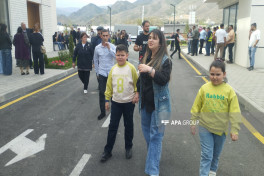 Növbəti köç karvanı Ağdərənin Suqovuşan kəndinə çatıb, mənzillərin açarları təqdim edilib- FOTO  - YENİLƏNİB-1  - VİDEO 