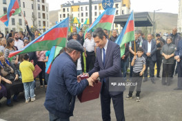 Növbəti köç karvanı Ağdərənin Suqovuşan kəndinə çatıb, mənzillərin açarları təqdim edilib- FOTO  - YENİLƏNİB-1  - VİDEO 