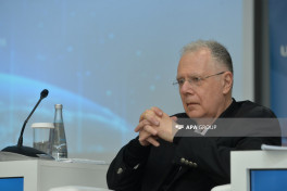 Xankəndidə VII ADA Siyasi Forumu çərçivəsində panel sessiya təşkil olunub - FOTO 