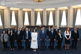Daimi diplomatik xidmətə qəbul olunmuş əməkdaşların ilk andiçmə mərasimi keçirilib