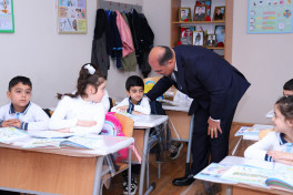 Nazir müavini Kürdəmirdə tədris prosesi ilə tanış olub