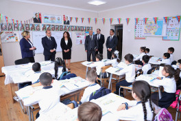 Nazir müavini Kürdəmirdə tədris prosesi ilə tanış olub