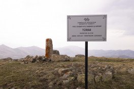 “AzerGold”un təşəbbüsü ilə Daşkəsəndə abidələrə məlumat lövhələri quraşdırılıb - FOTO 