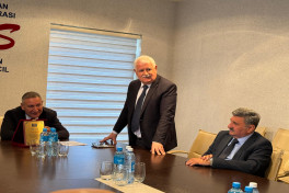 Mətbuat Şurasında İlqar Əlfioğlunun 70 illik yubileyi ilə bağlı toplantı keçirilib