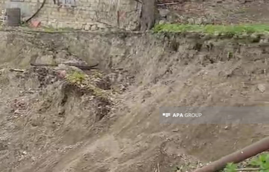 Qubada torpaq sürüşməsi olub, kəndin əsas yolu bağlanıb - FOTO  - VİDEO 