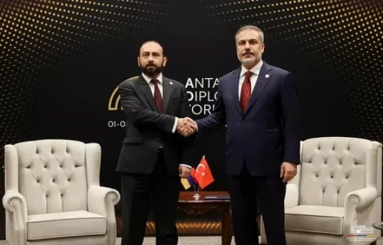 Türkiyə və Ermənistan XİN başçıları regional və beynəlxalq prosesləri müzakirə ediblər - YENİLƏNİB 