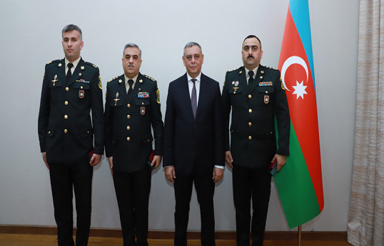 Səfərbərlik Xidmətinin təltif olunan hərbçilərinə medallar təqdim edilib