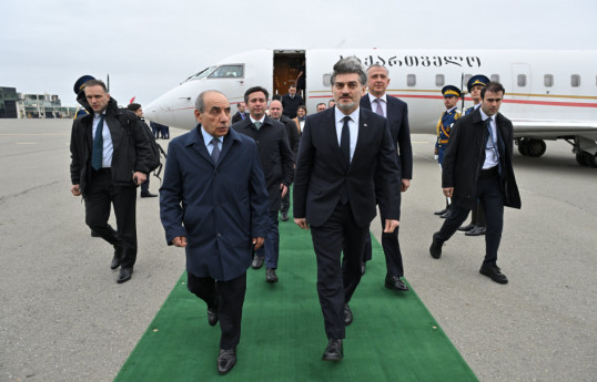 Gürcüstan Prezidenti Azərbaycana rəsmi səfərə gəlib