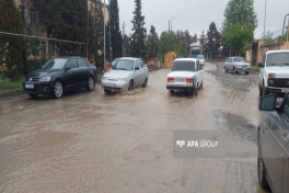 Güclü yağış Gəncədə fəsadlara səbəb olub - FOTO 