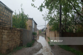 Güclü yağış Gəncədə fəsadlara səbəb olub - FOTO 