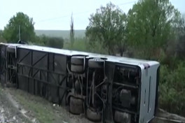 Zaqatala-Bakı avtobusu qəza edib, 8 nəfər xəsarət alıb - FOTO 