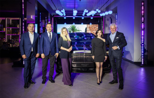 Rolls-Royce Motor Cars Baku Ghost II Seriyanın debütünü qeyd edib - FOTO 