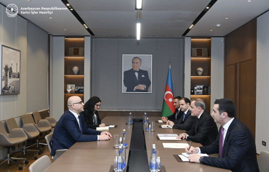 Ceyhun Bayramov Fələstinin yeni səfiri ilə görüşüb