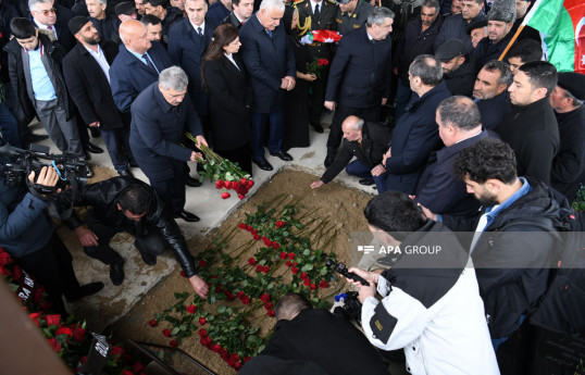 Birinci Qarabağ müharibəsində itkin düşən şəhid Mübariz Hüseynovun qalıqları Suraxanıda dəfn olunub - FOTO 