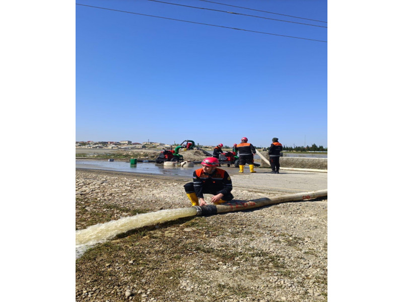 FHN: Bəzi su basmış yerlərdə tədbirlər davam etdirilib - VİDEO 