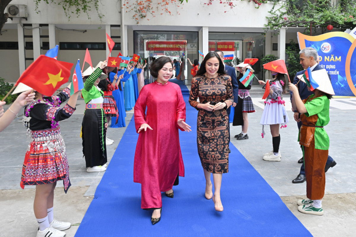 Leyla Əliyeva Vyetnama səfər edib - FOTO 