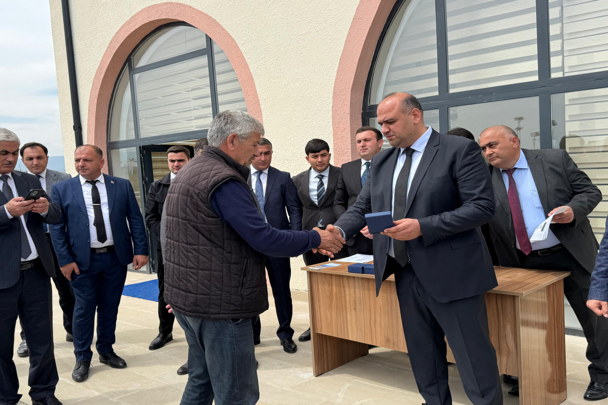 Növbəti köç karvanı Ağdamın Sarıcalı və Xocalının Ballıca kəndlərinə çatıb, açarlar təqdim edilib - YENİLƏNİB  - FOTO 