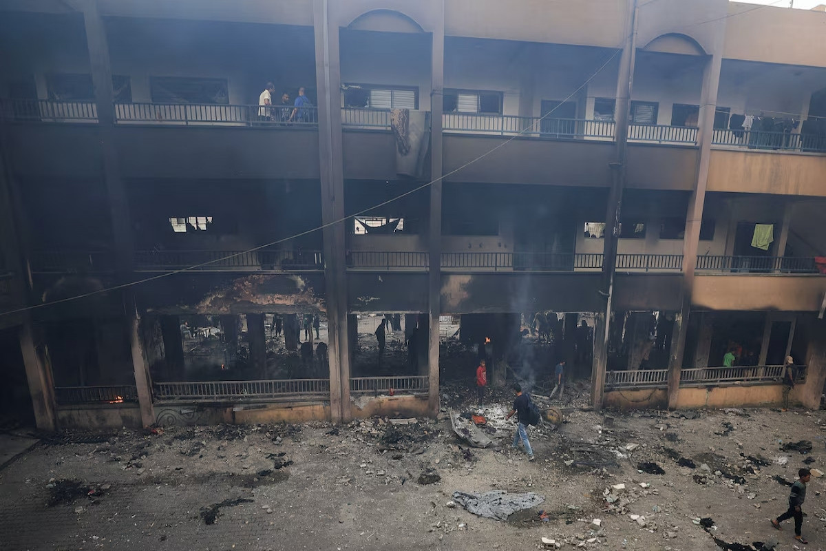 İsrail Qəzzanın şimalında məktəbi bombalayıb, 10 nəfər ölüb