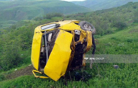 Lerikdə maşın aşıb, ölən və xəsarət alanlar var - YENİLƏNİB  - FOTO 