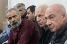 Məhkəmədə Şuşanın Ermənistan tərəfindən işğal edilməsinə qədər baş vermiş hadisələrlə bağlı sənədlər tədqiq olunub