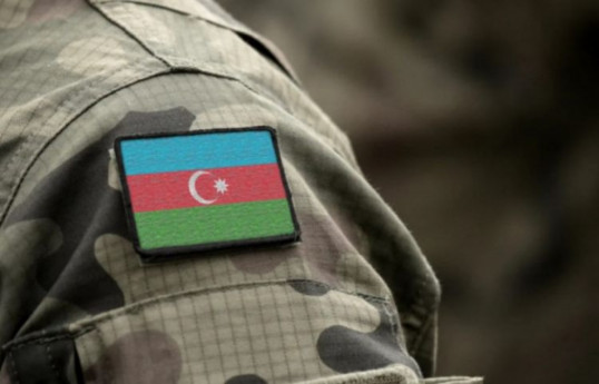 Ehtiyata və istefaya buraxılanların hərbi geyim formasını hansı günlərdə daşıya biləcəyi müəyyənləşib