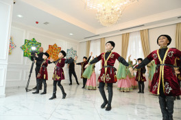 Leyla Əliyeva və Arzu Əliyeva Türk Mədəniyyəti və İrsi Fondunu ziyarət ediblər - FOTO 