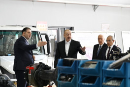 Prezident İlham Əliyev Sumqayıt Kimya Sənaye Parkında bir sıra müəssisələrin açılışını edib - FOTO 