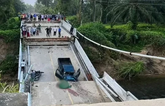 Çində asma körpüdə baş verən qəza nəticəsində beş nəfər həlak olub