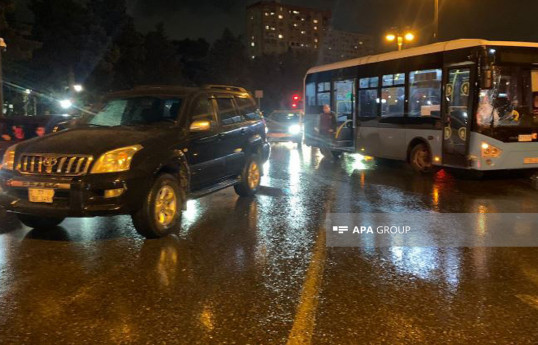 Bakıda avtobus piyadanı vuraraq öldürüb