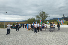 Növbəti köç karvanı Xocalının Xanyurdu kəndinə çatıb, açarlar təqdim edilib - VİDEO  - FOTO  - YENİLƏNİB-1 