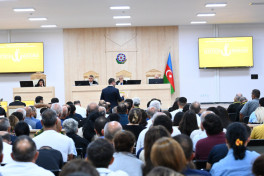 Ermənistan ordusunun hücumları nəticəsində zərər çəkmiş şəxslər məhkəmədə ifadə veriblər