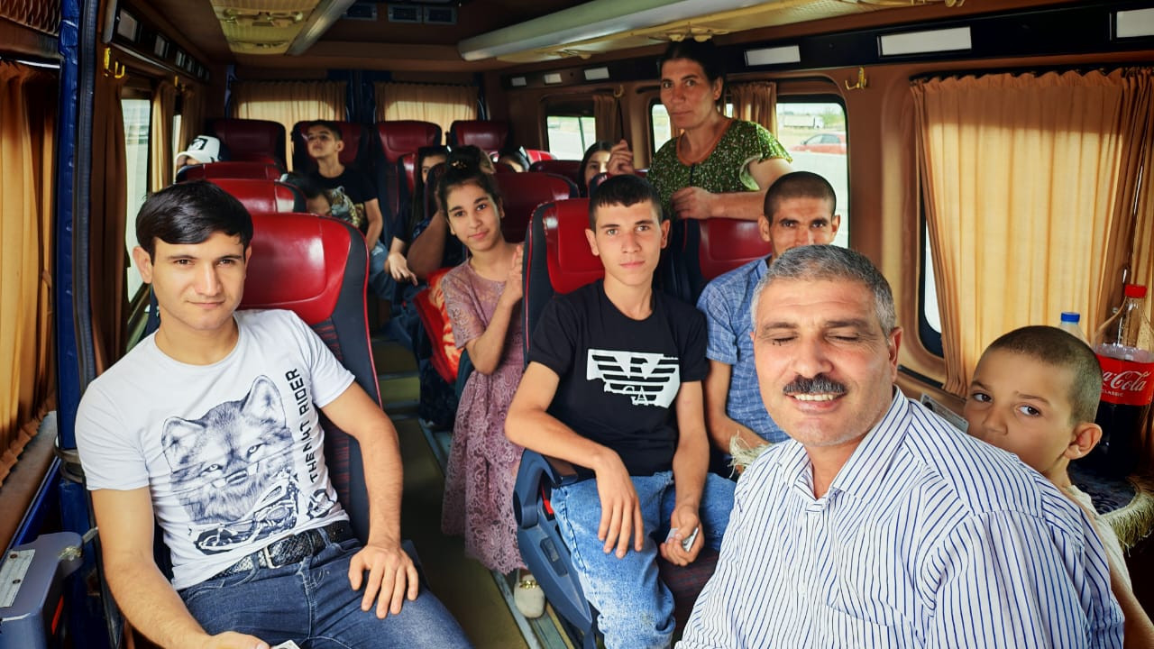 Ağdərənin Vəngli kəndinə ilk köç karvanı yola salınıb