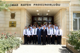 Baş prokuror Xaçmazda vətəndaşları qəbul edib