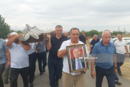 Yazıçı Vidadi Babanlı Qazaxda dəfn olunub - FOTOLENT 