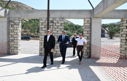 Prezident və birinci xanım “Hacıkənd” istirahət kompleksinin tikintisi ilə tanış olublar - YENİLƏNİB 