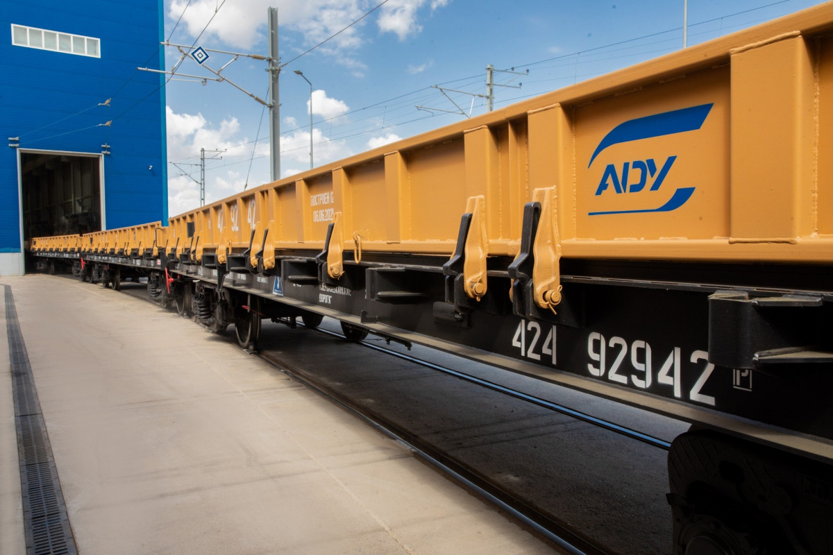 ADY 300 yeni vaqon alıb - FOTO 